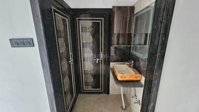Bathroom Image of 998 Sq.ft 3 BHK Builder Floor for rent in Ritu Emerald Gulistan, Jajmau Kanpur for Rs. 20000