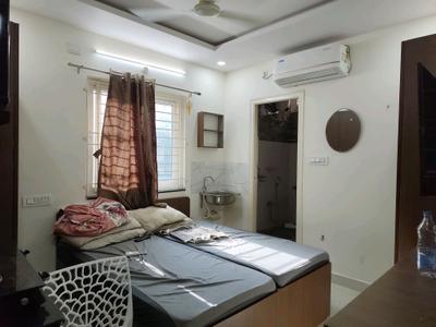 Bedroom Image of 250 Sq.ft 1 RK Apartment / Flat for rent in Kondapur Hyderabad for Rs. 19000