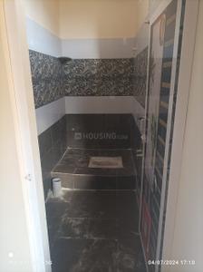 Bathroom Image of 950 Sq.ft 2 BHK Builder Floor for rent in Moondrumavadi Madurai for Rs. 15000