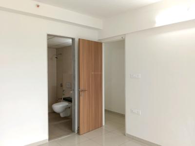 Bedroom Image of 1000 Sq.ft 3 BHK Apartment / Flat for rent in Godrej Emerald, Kasarvadavali Thane for Rs. 38000