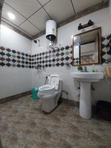 Bathroom Image of 2370 Sq.ft 4 BHK Apartment / Flat for sale in Saya Gold Avenue Phase 2 , Indirapuram Ghaziabad for Rs. 28000000