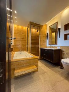 Bathroom Image of 3600 Sq.ft 4 BHK Independent House for rent in Vasant Vihar New Delhi for Rs. 450000