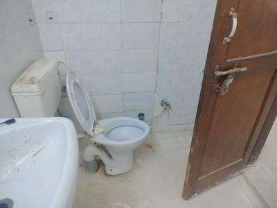 Image of 1500 Sq.ft 3 BHK Apartment / Flat for rent in Antriksh Shivalik Apartment, Sector 6 Dwarka, New Delhi for Rs. 38000