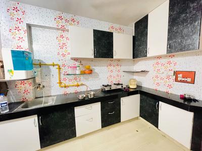 Kitchen Image of 1766 Sq.ft 3 BHK Apartment / Flat for rent in Shivalik Sachin Tower, Shyamal Ahmedabad for Rs. 32000