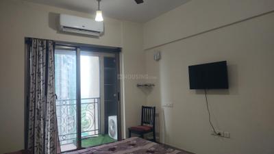 Bedroom Image of 850 Sq.ft 2 BHK Apartment / Flat for rent in Raheja Amalfi, Sicily &amp; Capri, Madh Mumbai for Rs. 58000