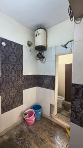 Bathroom Image of 1500 Sq.ft 1 BHK Independent House for rent in Sector 51 Noida for Rs. 10000