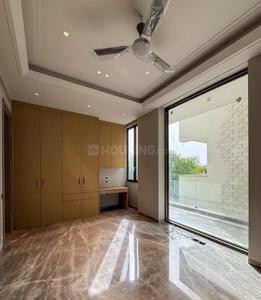Bedroom Image of 4500 Sq.ft 4 BHK Builder Floor for sale in Model Town New Delhi for Rs. 75000000