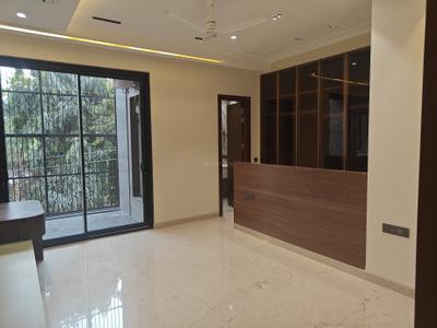 Bedroom Image of 2250 Sq.ft 4 BHK Builder Floor for sale in Surya Niketan, Anand Vihar New Delhi for Rs. 55000000