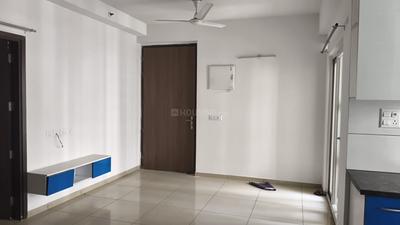 Living Room Image of 1020 Sq.ft 2 BHK Apartment / Flat for rent in Gulshan Botnia, Sector 144 Noida for Rs. 33000