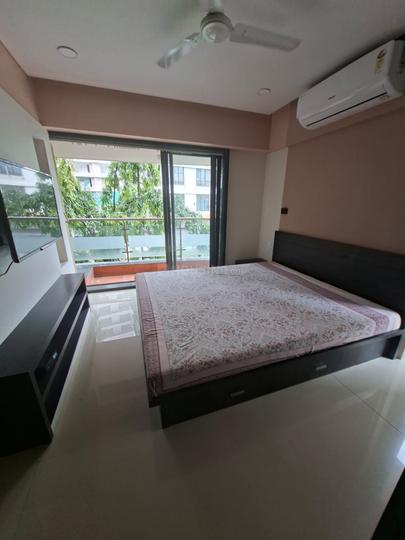 PINNACLE DE ELEGANCE Bedroom 1