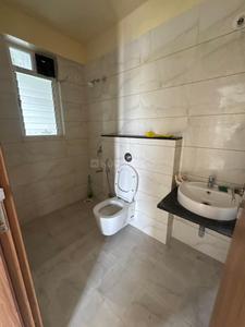 Bathroom Image of 1256 Sq.ft 2 BHK Apartment / Flat for rent in Majestique Ephelia, Kondhwa Pune for Rs. 35000