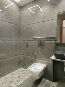 Heritage One Attached Bathroom with Bedroom One 3
