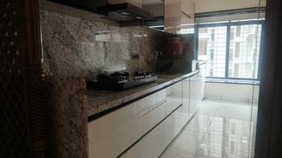 Kitchen Image of 1600 Sq.ft 4 BHK Apartment / Flat for rent in Karia Konark Campus, Viman Nagar Pune for Rs. 125000