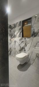 Bathroom Image of 393 Sq.ft 1 BHK Apartment / Flat for sale in Roha Eva Aria, Chembur Mumbai for Rs. 11000000