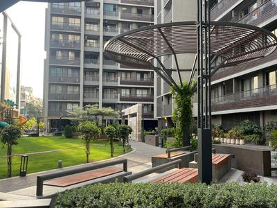 Image of 3200 Sq.ft 4 BHK Apartment / Flat for rent in Apurva Aasthaa Onyx, Memnagar, Ahmedabad for Rs. 60000