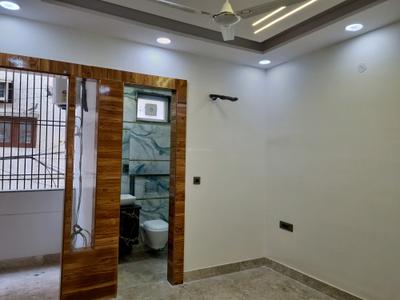 Bedroom Image of 1100 Sq.ft 3 BHK Builder Floor for sale in Tagore Garden Extension New Delhi for Rs. 29000000