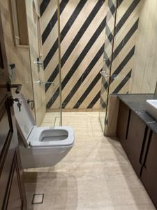Bathroom Image of 8000 Sq.ft 5 BHK Duplex for sale in West End New Delhi for Rs. 460000000