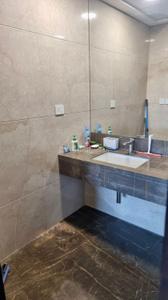 Bathroom Image of 2800 Sq.ft 3.5 BHK Apartment / Flat for rent in Lokhandwala Minerva, Worli Mumbai for Rs. 385000