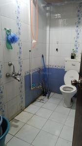 Ramesh Hermes Drome Bathroom Two 4