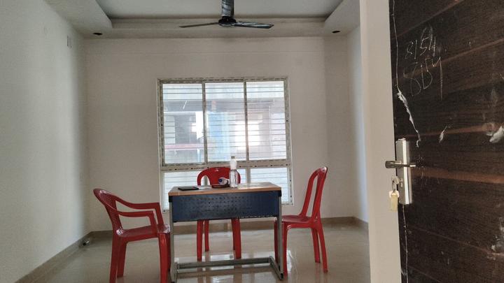 Near business club Main Image 1