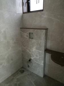 Common Bathroom Image of 1500 Sq.ft 4 BHK Apartment / Flat for sale in Santacruz East Mumbai for Rs. 41000000