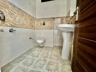 Bathroom Image of 1500 Sq.ft 3 BHK Apartment / Flat for sale in Rohit Ashiana Homes, Peer Muchalla Zirakpur for Rs. 6990000