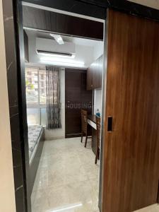 Bathroom Image of 585 Sq.ft 2 BHK Apartment / Flat for rent in Lodha Amara, Kolshet Thane for Rs. 40000