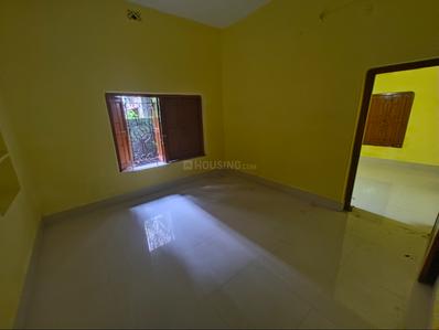 Bedroom Image of 1500 Sq.ft 3 BHK Duplex for rent in Regent Park Kolkata for Rs. 19000