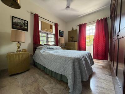 Bedroom Image of 900 Sq.ft 2 BHK Apartment / Flat for sale in Bandra West Mumbai for Rs. 57500000