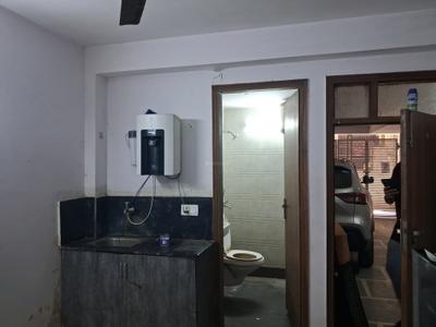 Bedroom Image of 400 Sq.ft 1 RK Builder Floor for rent in Ranjeet Nagar New Delhi for Rs. 15200
