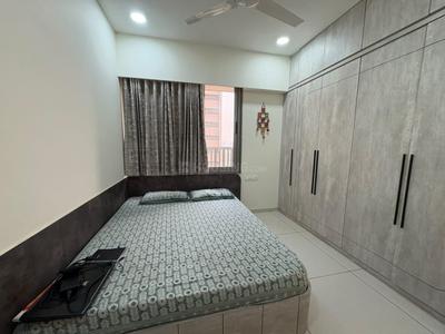 Bedroom Image of 1000 Sq.ft 3 BHK Apartment / Flat for sale in Roland Western Sparsh, Vaishno Devi Circle Ahmedabad for Rs. 11500000