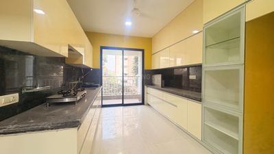 Kitchen Image of 1800 Sq.ft 3 BHK Apartment / Flat for rent in Anandvalli Nashik for Rs. 38000