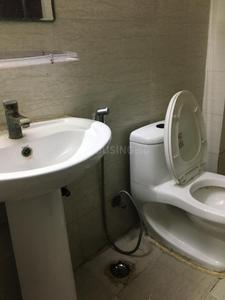 Bathroom Image of 1420 Sq.ft 3 BHK Apartment / Flat for sale in Amrapali Silicon City, Sector 76 Noida for Rs. 15200000