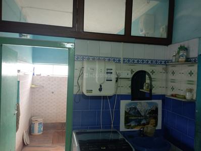 Bathroom Image of 450 Sq.ft 1 BHK Apartment / Flat for rent in Bishnupur Kolkata for Rs. 5000