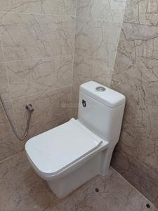Bathroom Image of 950 Sq.ft 2 BHK Apartment / Flat for rent in Ramapuram Chennai for Rs. 40000