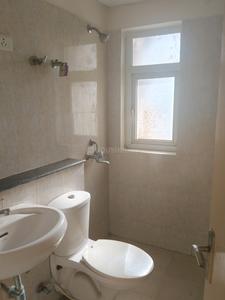 Bathroom Image of 1400 Sq.ft 4 BHK Apartment / Flat for sale in BPTP Park Elite Premium, Sector 84 Faridabad for Rs. 13000000