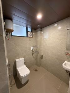 Bathroom Image of 600 Sq.ft 1 RK Apartment / Flat for rent in DLF Phase 3 Gurgaon for Rs. 26000