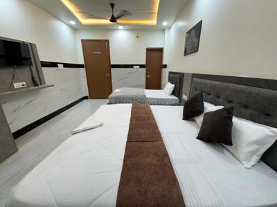 Hall Image of Royal key Stayz in Sector 14, Gurgaon