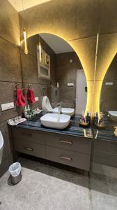 Bathroom Image of 1800 Sq.ft 3 BHK Builder Floor for sale in Patel Nagar New Delhi for Rs. 39900000