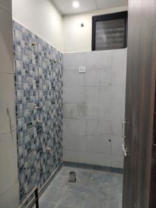 Common Bathroom Image of 650 Sq.ft 1 BHK Apartment / Flat for sale in Kambakshpur Noida for Rs. 2184100