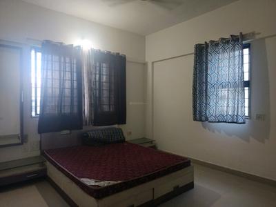 Bedroom Image of 950 Sq.ft 2 BHK Apartment / Flat for rent in Magarpatta Iris, Magarpatta City Pune for Rs. 34000