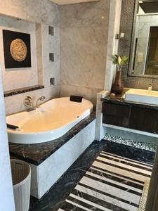 Image of 5544 Sq.ft 8 BHK Duplex for sale in Andheri West, Mumbai for Rs. 270000000