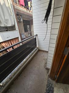 Balcony Image of 600 Sq.ft 2 BHK Builder Floor for sale in Laxmi Nagar New Delhi for Rs. 5800000