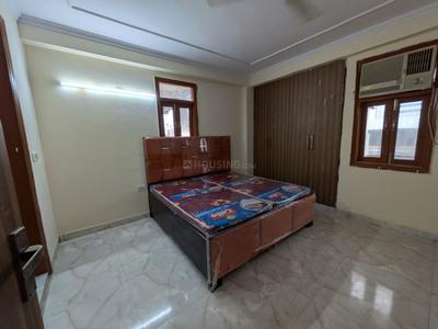 Bedroom Image of 520 Sq.ft 1 RK Builder Floor for rent in Freedom Fighters Enclave New Delhi for Rs. 9650