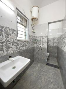 Bathroom Image of 1565 Sq.ft 3.5 BHK Villa for sale in Nova Amber, Kil Ayanambakkam Chennai for Rs. 20000000