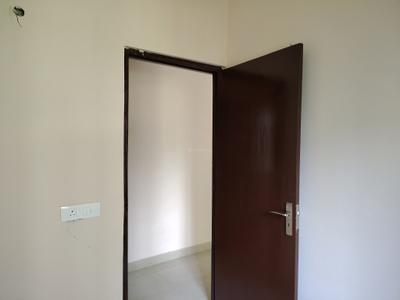 Bedroom Image of 920 Sq.ft 2.5 BHK Apartment / Flat for sale in Amrapali Dream Valley 2, Noida Extension Greater Noida for Rs. 6350000