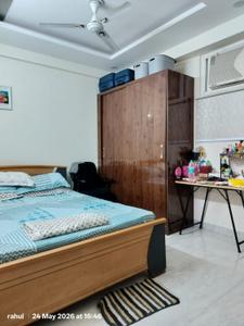 Bedroom Image of 850 Sq.ft 2 BHK Apartment / Flat for rent in Kaveri Apartments, Vasant Kunj New Delhi for Rs. 48000