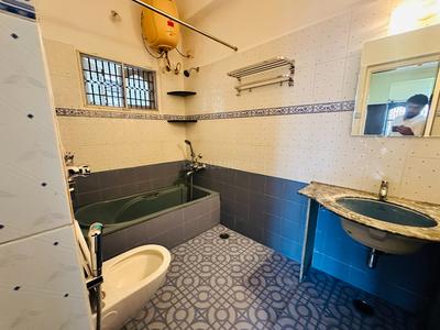 Bathroom Image of 4000 Sq.ft 4 BHK Independent House for sale in Bilekahalli Bengaluru for Rs. 82500000