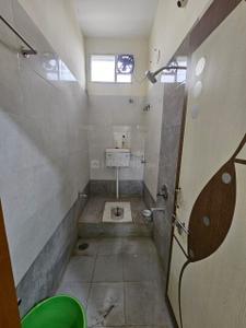 Bathroom Image of 900 Sq.ft 2 BHK Apartment / Flat for rent in Rajapur Gulbarga for Rs. 13000
