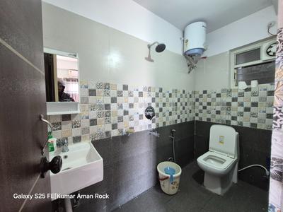 Bathroom Image of 1620 Sq.ft 3 BHK Apartment / Flat for rent in Kokar Ranchi for Rs. 20000